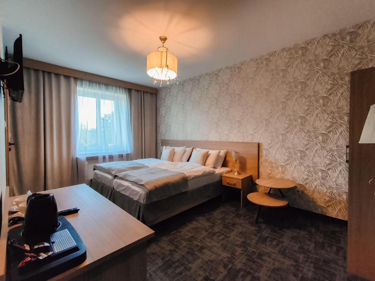 Sztuka Smaku - Restauracja I Hotelik Świdnica Εξωτερικό φωτογραφία